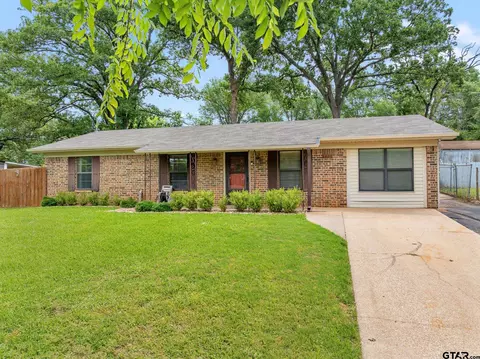 1820 Gish Ln, Tyler, TX 75701