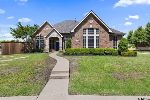 7601 Silverthorn Dr, Rowlett, TX 75089