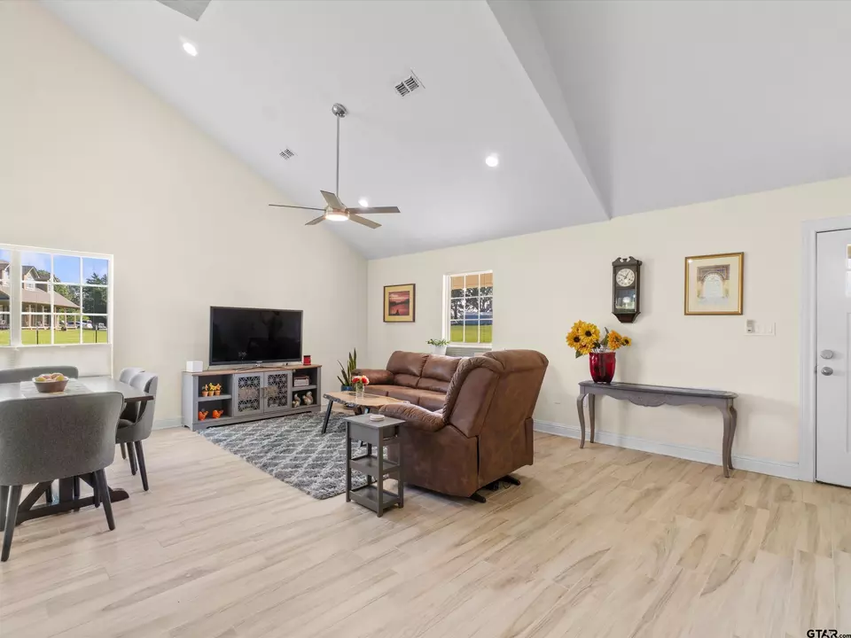  1845 Myrtle, Diana, TX 75640 photo 6