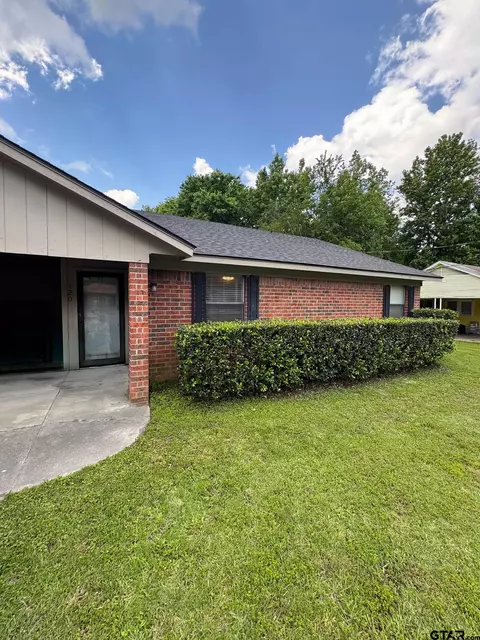 120 Laura, Mineola, TX 75773