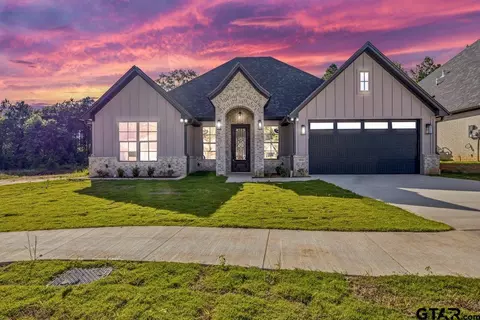 2010 Locklear Ln, Tyler, TX 75703 photo 2