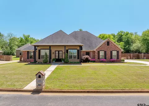 211 Sunnys Halo, Bullard, TX 75757
