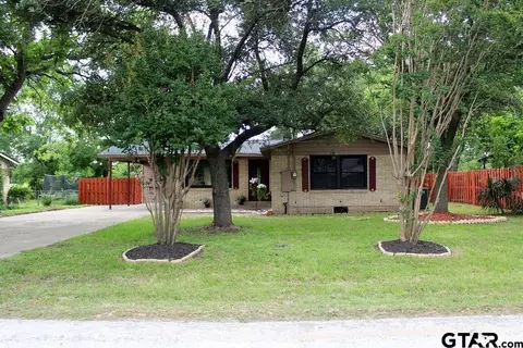 206 W Dewey St, Malakoff, TX 75148