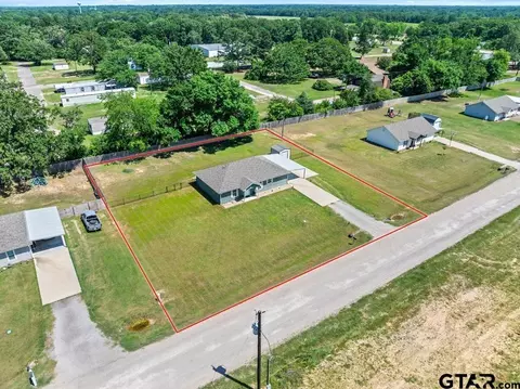164 Private Road 43970, Paris, TX 75462