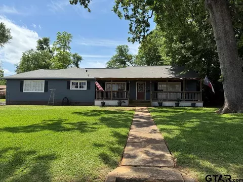 52 Rambling, Palestine, TX 75801