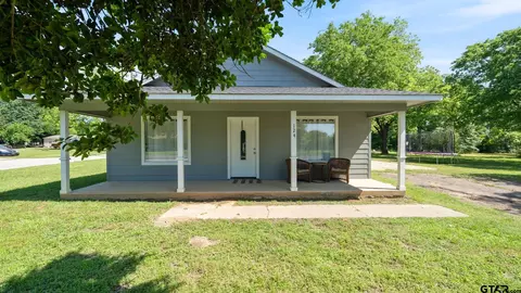 124 W Patterson St, Grand Saline, TX 75140