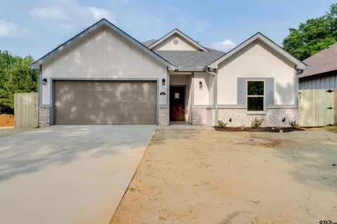 199 Victory St, Palestine, TX 75801