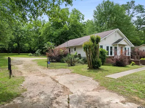 Exterior - 1508 Alpine Rd, Longview, TX 75601 photo 2 of 9