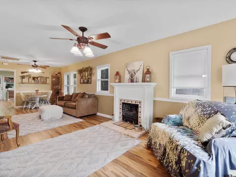 Living - 1508 Alpine Rd, Longview, TX 75601 photo 1 of 1