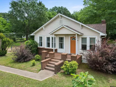 Exterior - 1508 Alpine Rd, Longview, TX 75601 photo 4 of 9