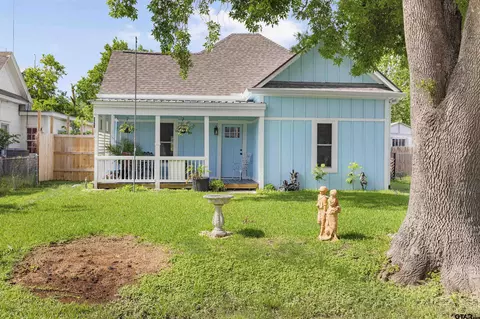 408 Morton, Palacios, TX 77465