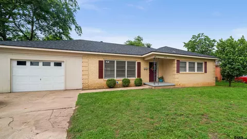 2110 Airline Dr, Tyler, TX 75701
