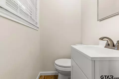 Bath - 11562 19th Ave, Tyler, TX 75709 photo 1 of 3
