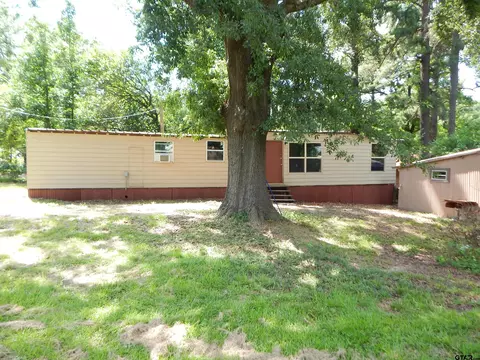 214 Lawrence, Gilmer, TX 75644