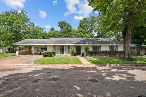 111 Ann St, Crockett, TX 75835