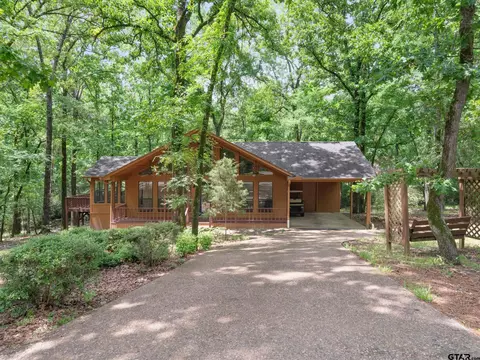 136 Lariat Loop, Holly Lake Ranch, TX 75765