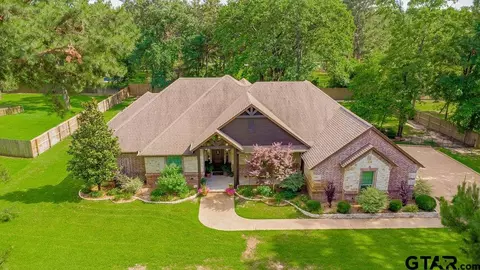 13452 Karah Ln, Lindale, TX 75771