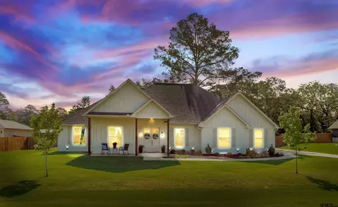 14423 Woodland Creek Dr, Tyler, TX 75706