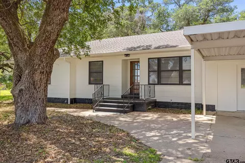 267 N Pecan St, Van, TX 75790