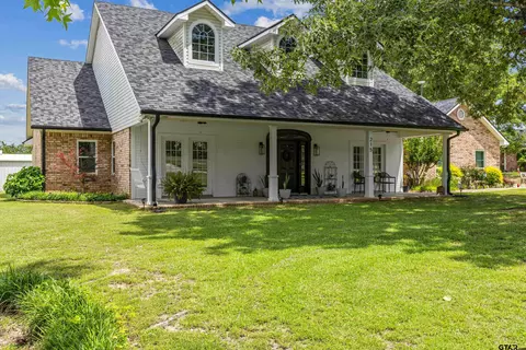 215 Sugar Creek Ln, Longview, TX 75605