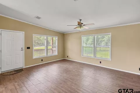 115 Oak Bnd, Marshall, TX 75672 photo 3