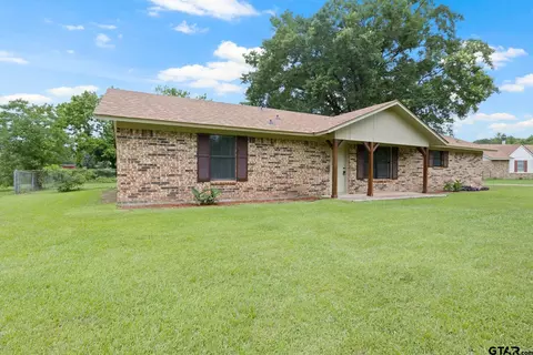 89 County Road 1118, Mount Pleasant, TX 75455