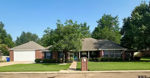 1308 Hagan St, Crockett, TX 75835