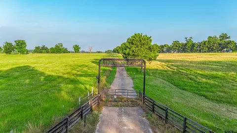 9759 State Highway 155, Avinger, TX 75630