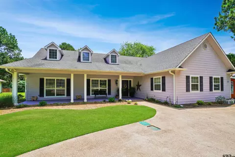 622 Green Meadow Trl, Holly Lake Ranch, TX 75765