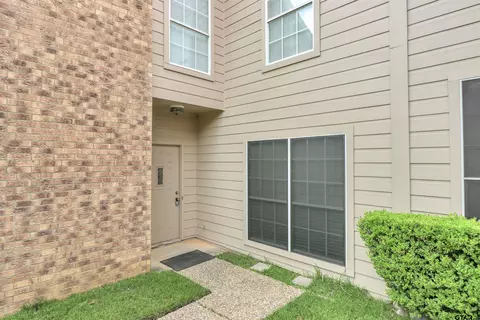 2006 Villa Dr, Tyler, TX 75703