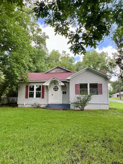 702 W Kilpatrick, Mineola, TX 75773