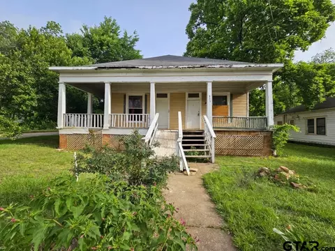 823 W Louisiana, Palestine, TX 75801