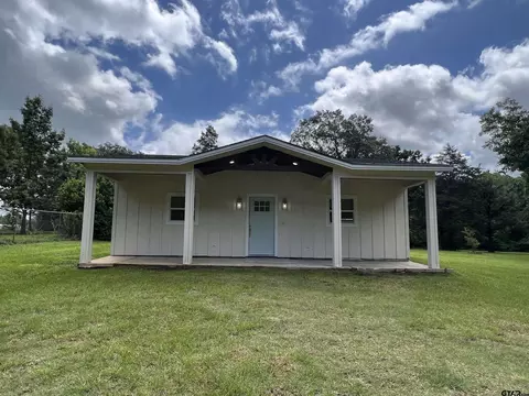 180 Lovers Ln, Alto, TX 75925