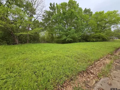 617 Timmons, Gilmer, TX 75644