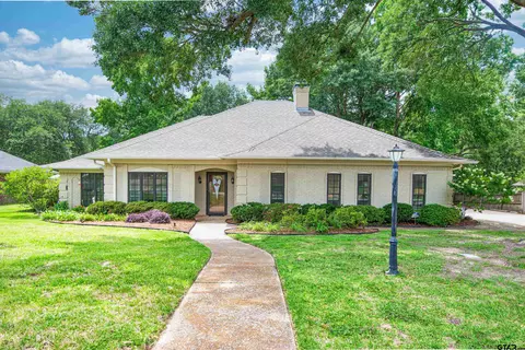 9121 Canyon Rd, Tyler, TX 75703
