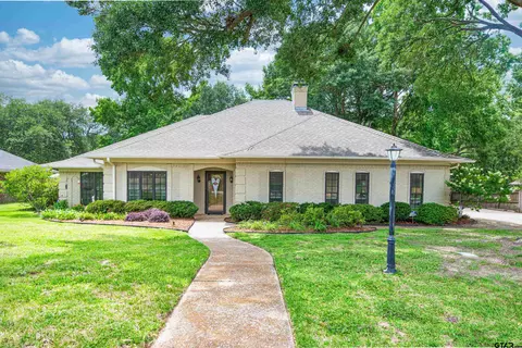 9121 Canyon Rd, Tyler, TX 75703