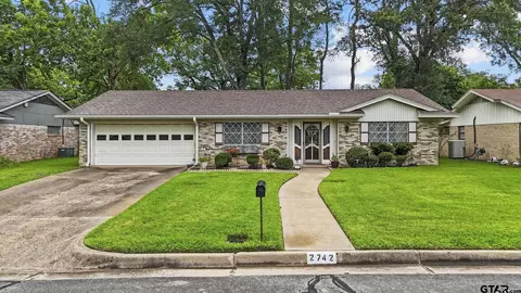 2742 Lisa Ln, Tyler, TX 75701