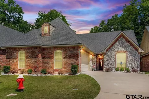 1216 Cobblestone Ct, Carthage, TX 75633