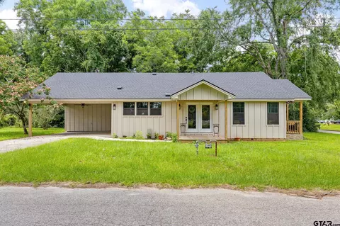 702 W Paschal St, Troup, TX 75789