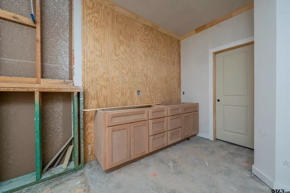 Entry Way - 5055 County Road 3802, Bullard, TX 75757 photo 1 of 1