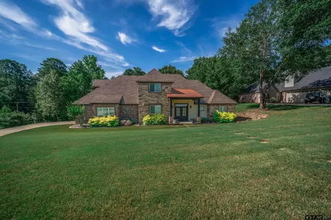 216 Travis Peak Trl, White Oak, TX 75693