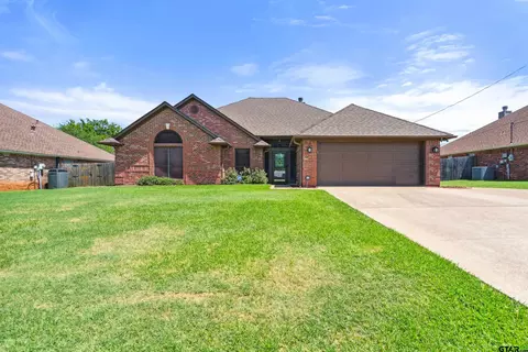 902 Bobwhite Ln, Whitehouse, TX 75791