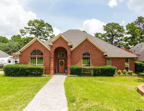 8416 Crooked Trl, Tyler, TX 75703