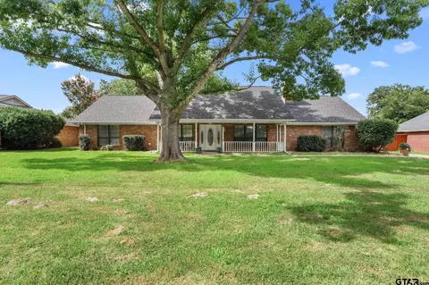 521 Sunnyside Dr, Chandler, TX 75758