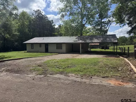 403 Gatlin Cemetery Rd, Mount Enterprise, TX 75681
