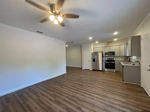 4074 W Cr 152 #18, Bullard, TX 75757
