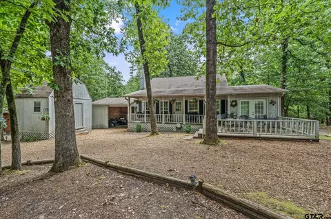 802 Wildwood Trl, Holly Lake Ranch, TX 75765