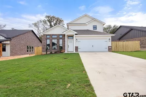 16330 Crossing Cir, Lindale, TX 75771