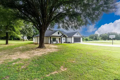 Exterior - 110 E Post Oak, Frankston, TX 75763 photo 3 of 12