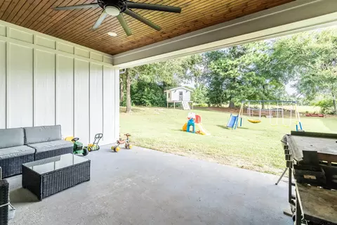 Exterior - 110 E Post Oak, Frankston, TX 75763 photo 8 of 12